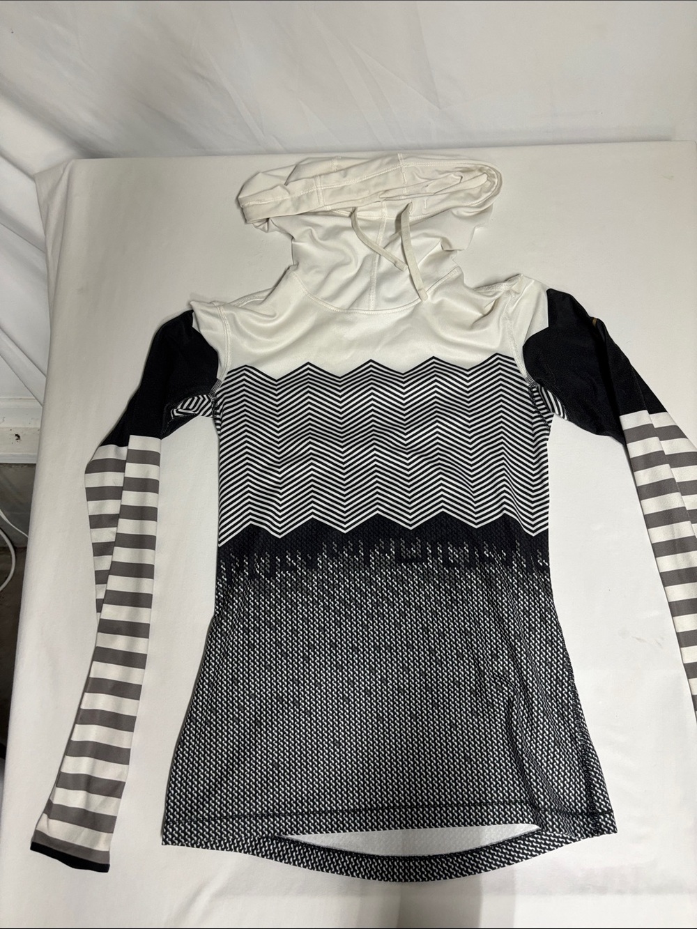 Nike Pro Dri-FIT Hooded Running Top Women S Black White Graphic Long Sleeve